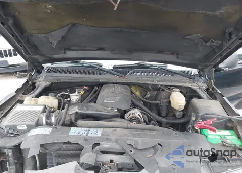 2003 Chevrolet Silverado 1500 z USA, uszkodzony, nr VIN 2GCEK19T831309680